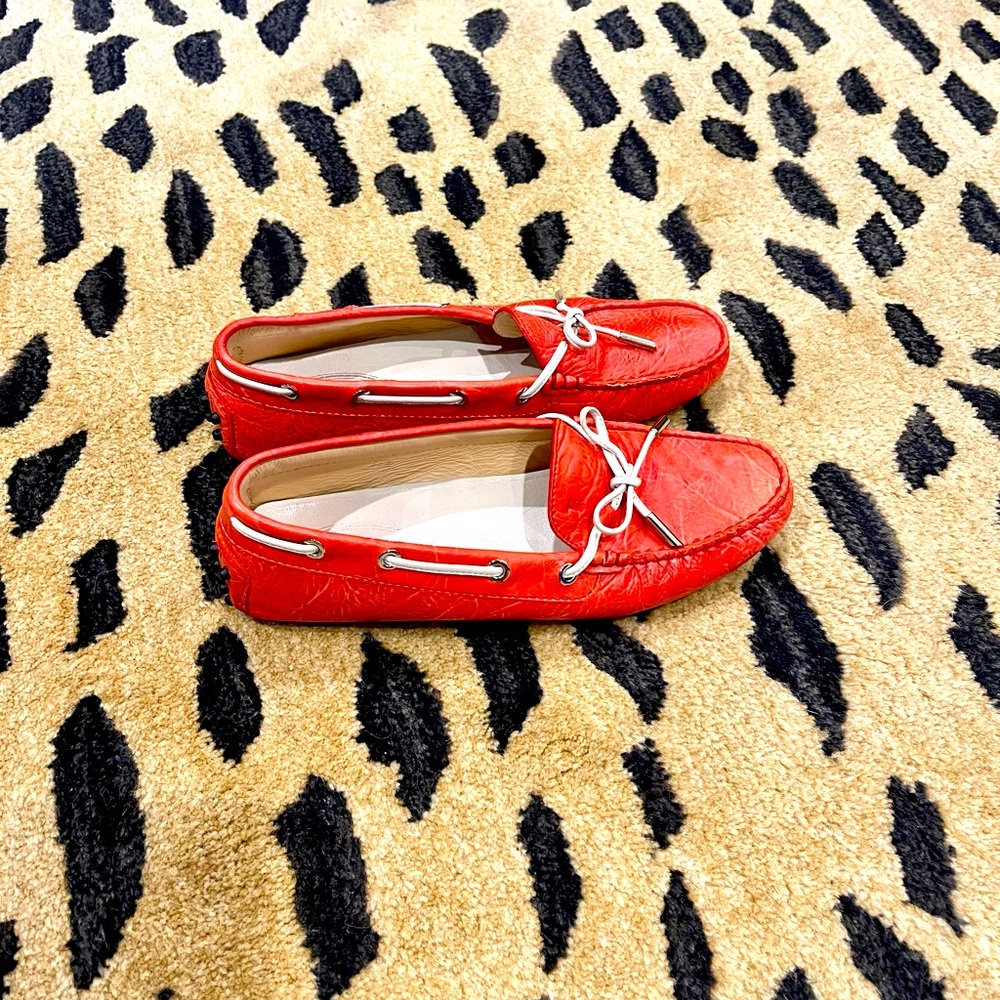 Tod’s driving moccasin shoes